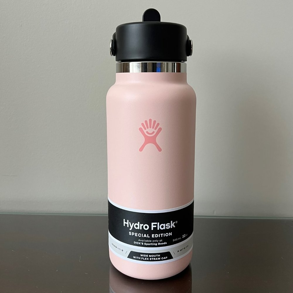 Hydro Flask Dogwood 32 oz. Bottle with Flex Straw Cap.